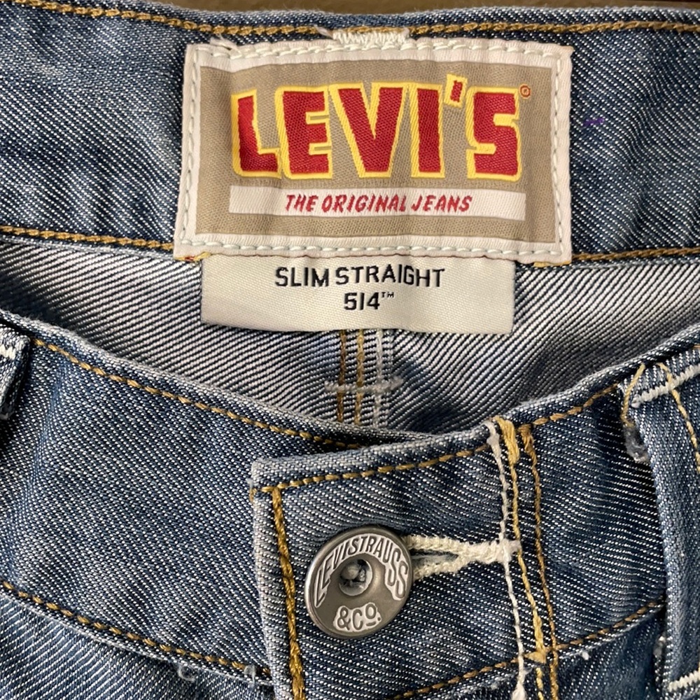 EUC Levi’s- 514 slim straight